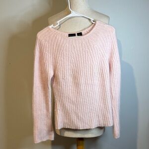 Tailor B. Moss Light Pink Ribbed Sweater 40% angora 4%lambswool
